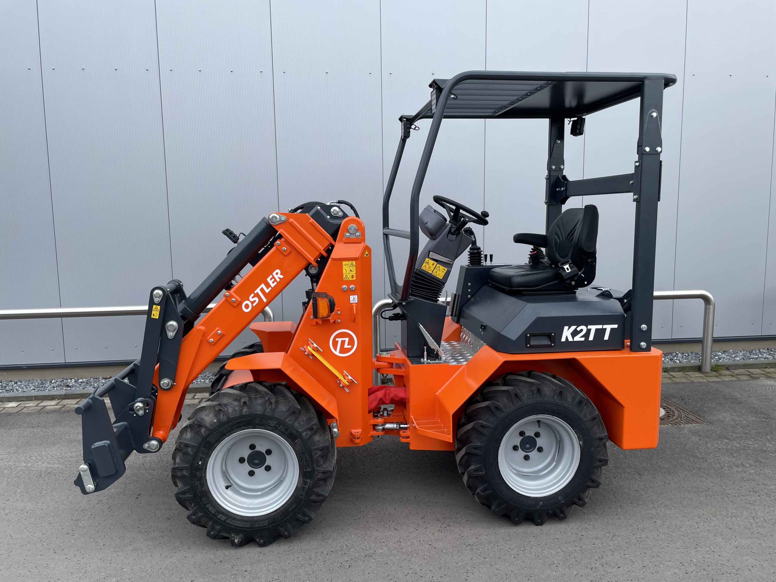 Lader K2TT seitliche Ansicht