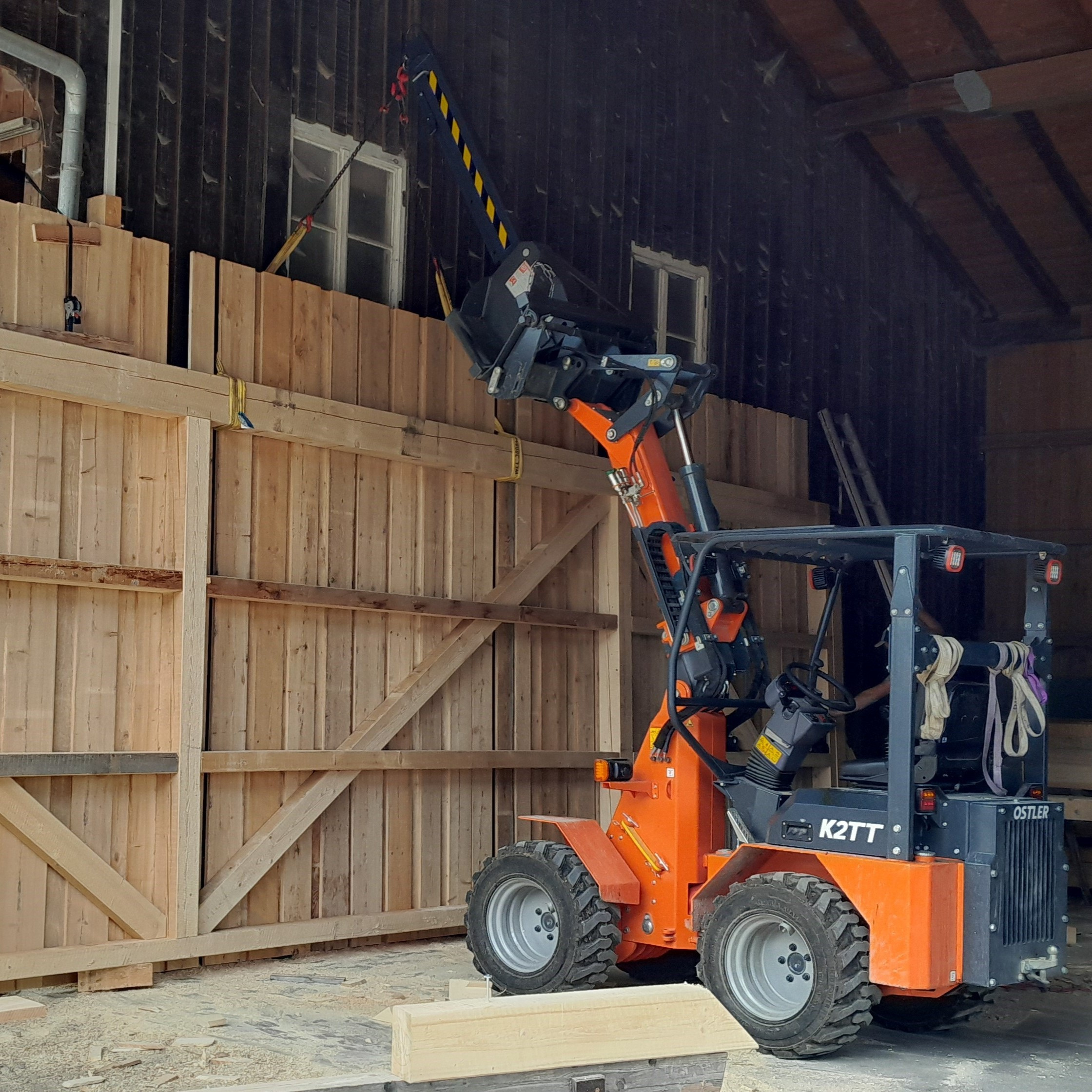 Lader K2TT mit Kranausleger